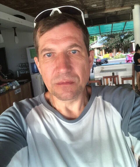 Customer Robert D.